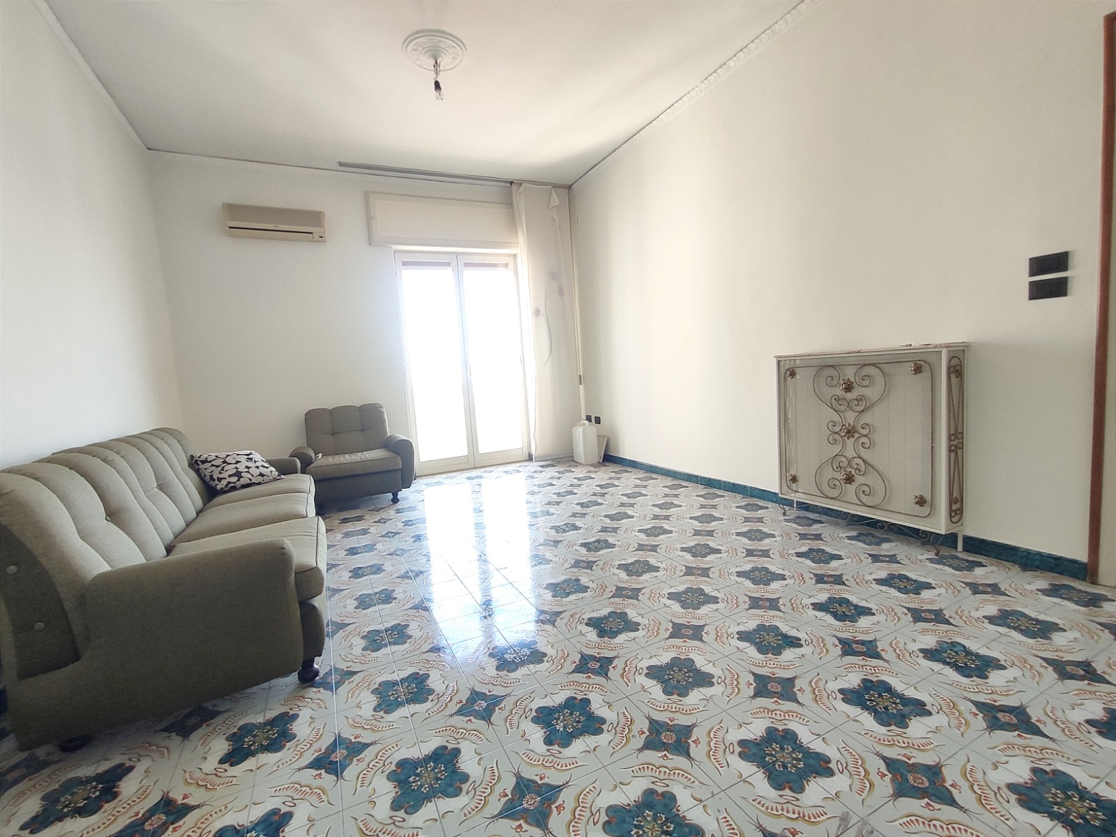 QUADRILOCALE IN VENDITA - SECONDIGLIANO